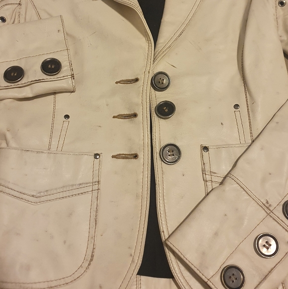 Danier Distressed Leather Jacket Limited Edition in Off-white XS - Picture 12 of 12